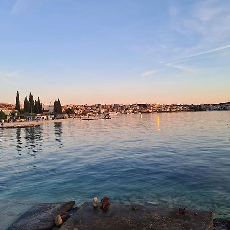 Modern Apartment Near The Sea-Mise Trogir Bagian luar foto