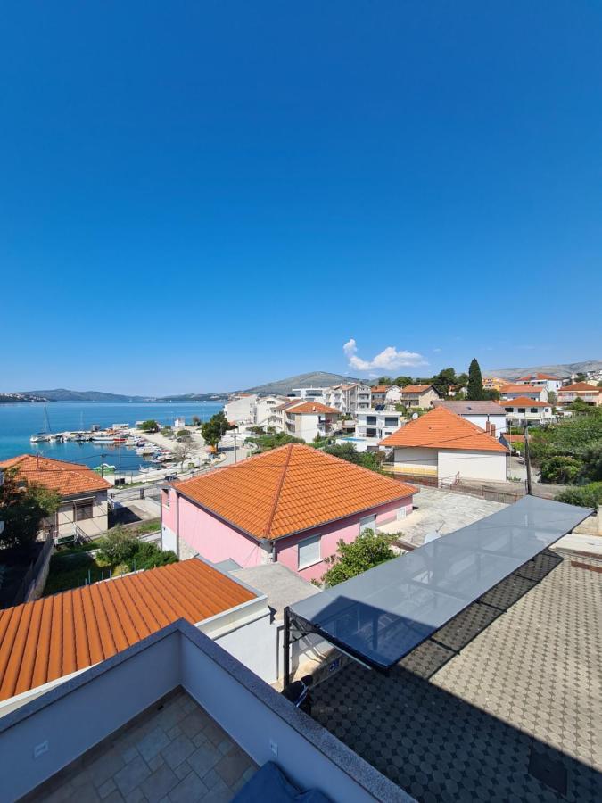 Modern Apartment Near The Sea-Mise Trogir Bagian luar foto