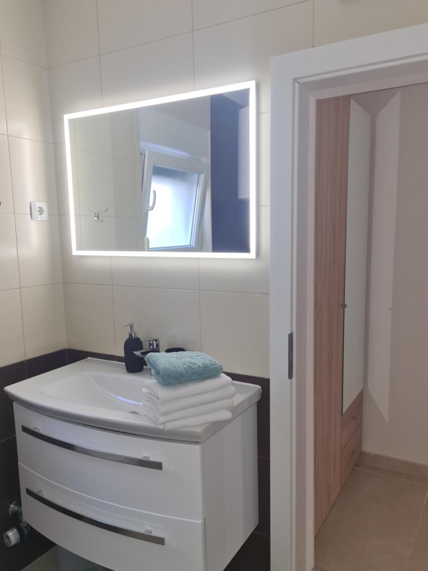 Modern Apartment Near The Sea-Mise Trogir Bagian luar foto