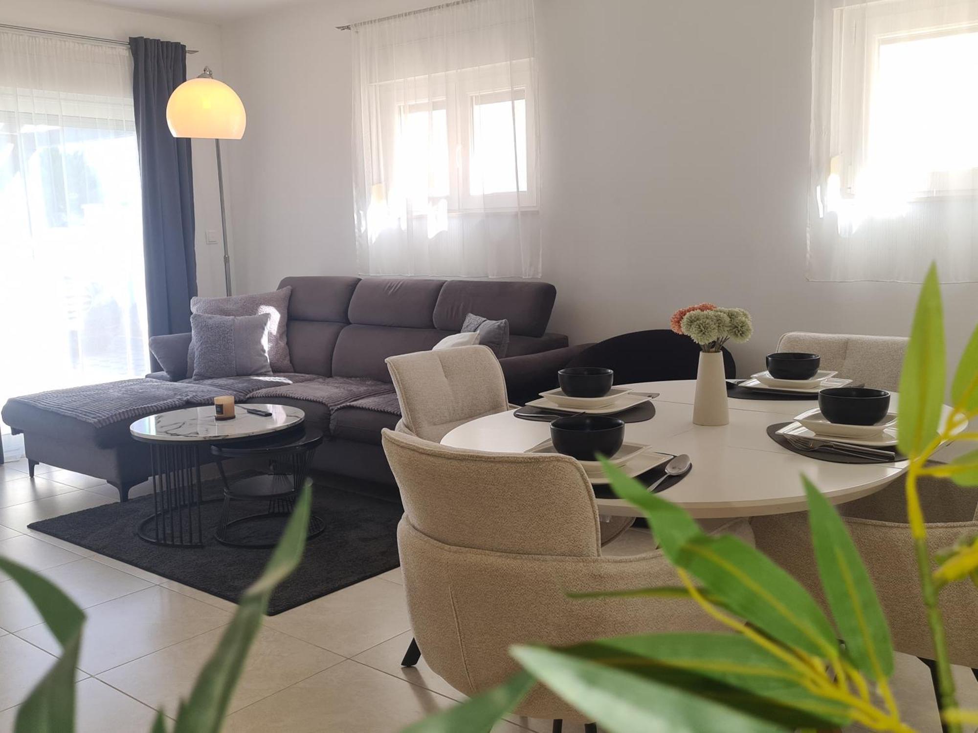 Modern Apartment Near The Sea-Mise Trogir Bagian luar foto