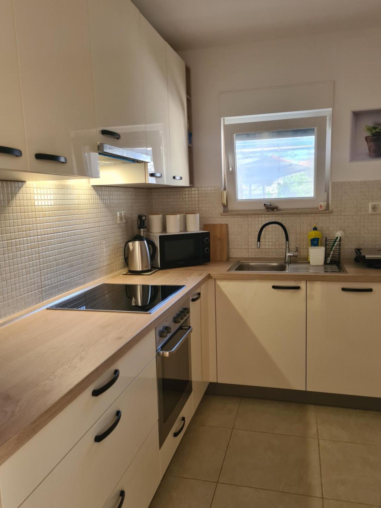 Modern Apartment Near The Sea-Mise Trogir Bagian luar foto