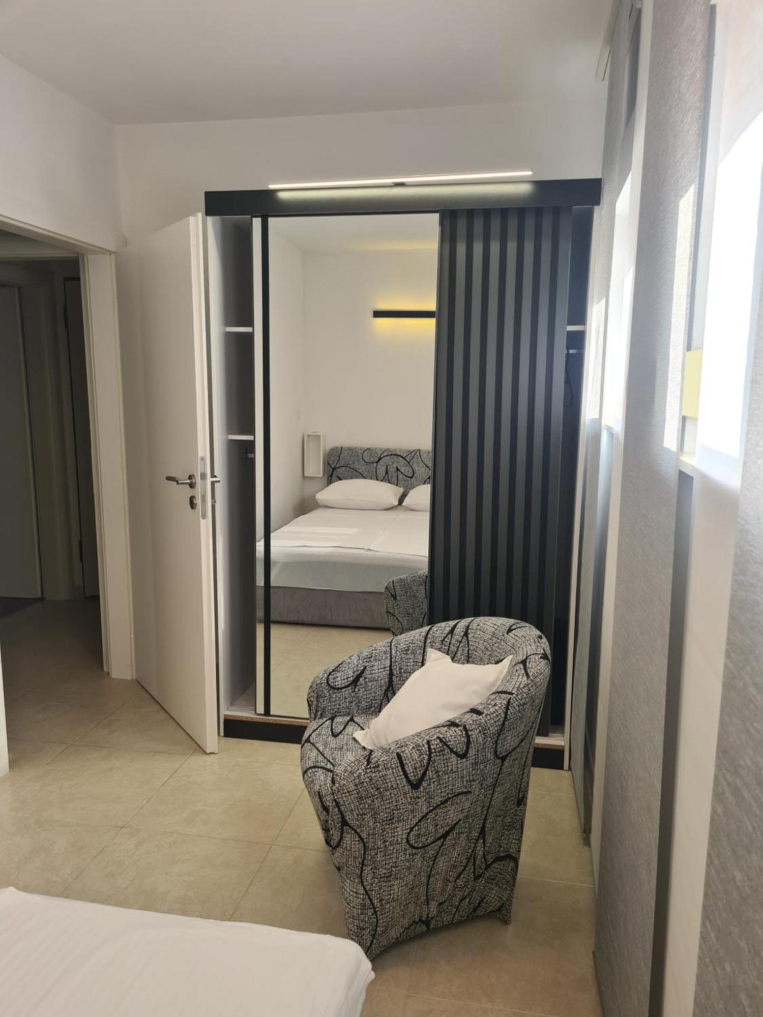 Modern Apartment Near The Sea-Mise Trogir Bagian luar foto