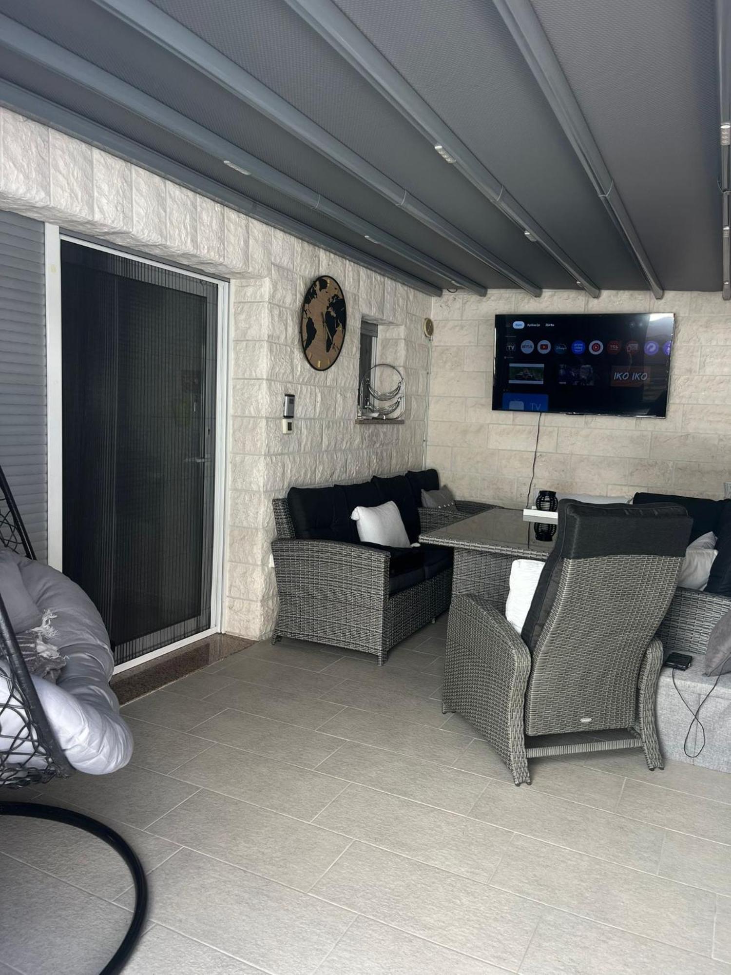 Modern Apartment Near The Sea-Mise Trogir Bagian luar foto