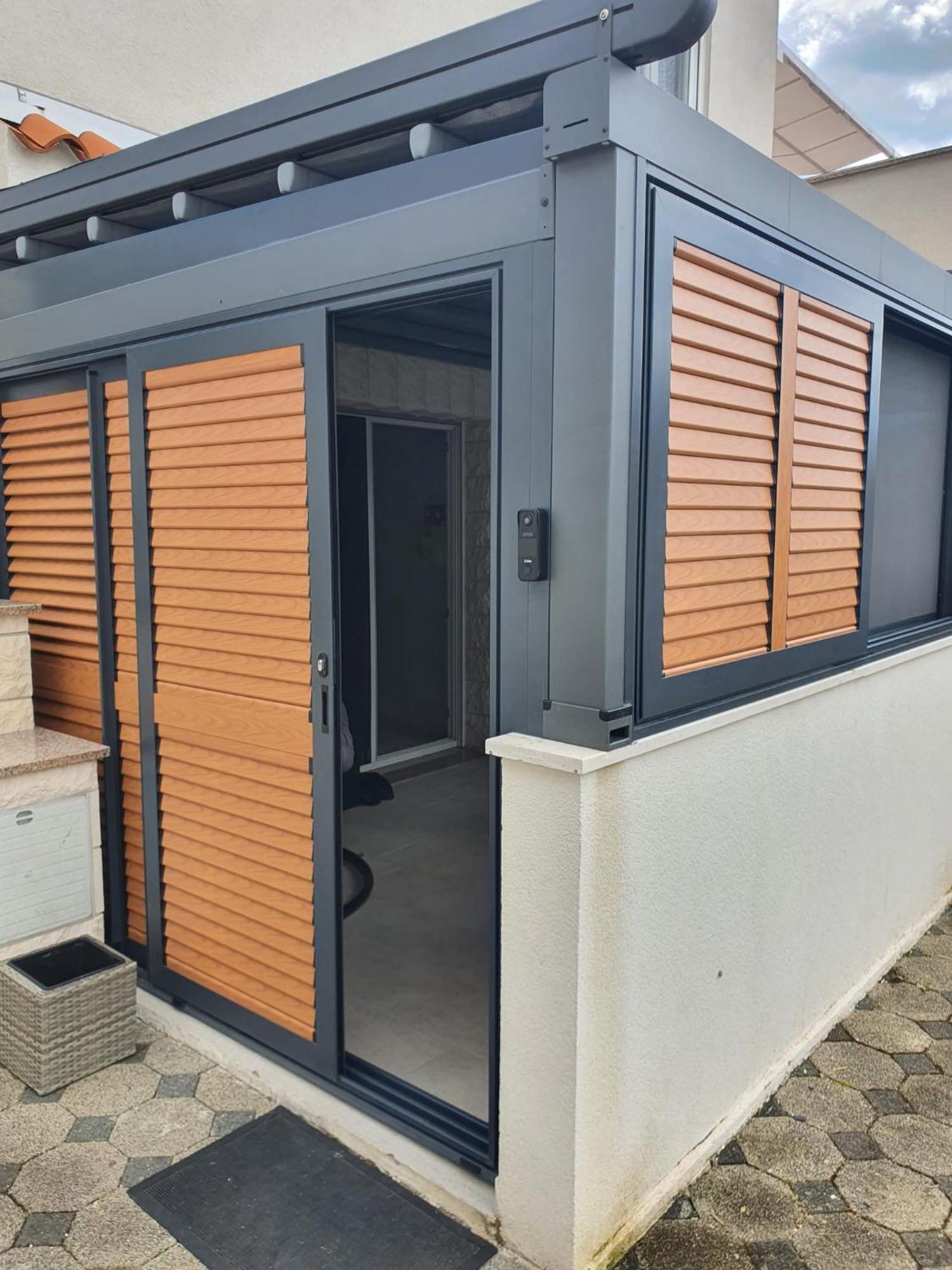 Modern Apartment Near The Sea-Mise Trogir Bagian luar foto